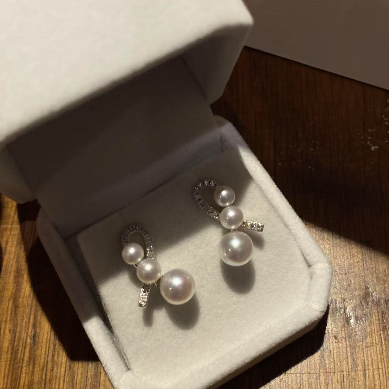 (Pre-order) Triple Aurora Freshwater Pearl Stud Earrings FES4700