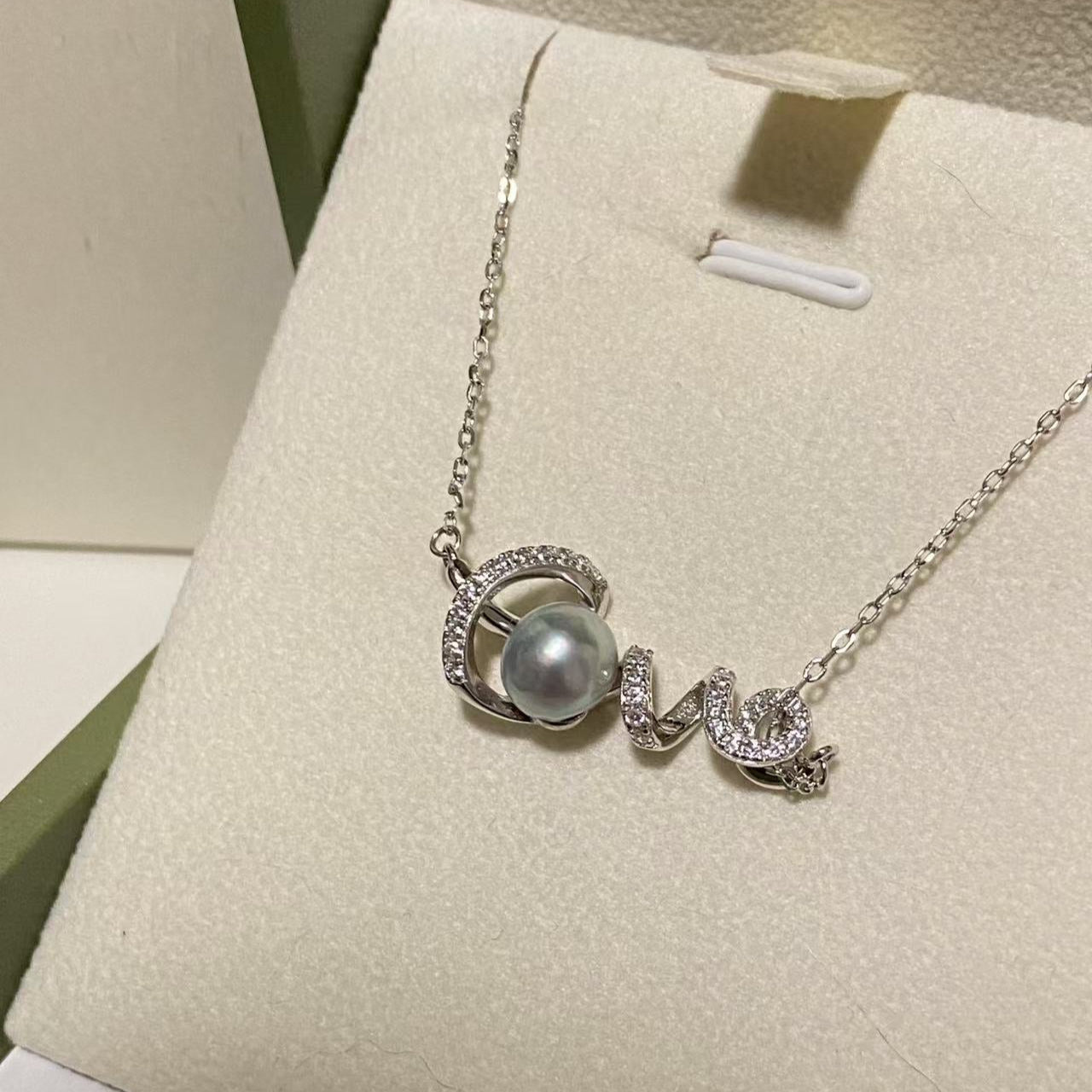 “Love“ Akoya Gray Pearl Necklace AGNS7580