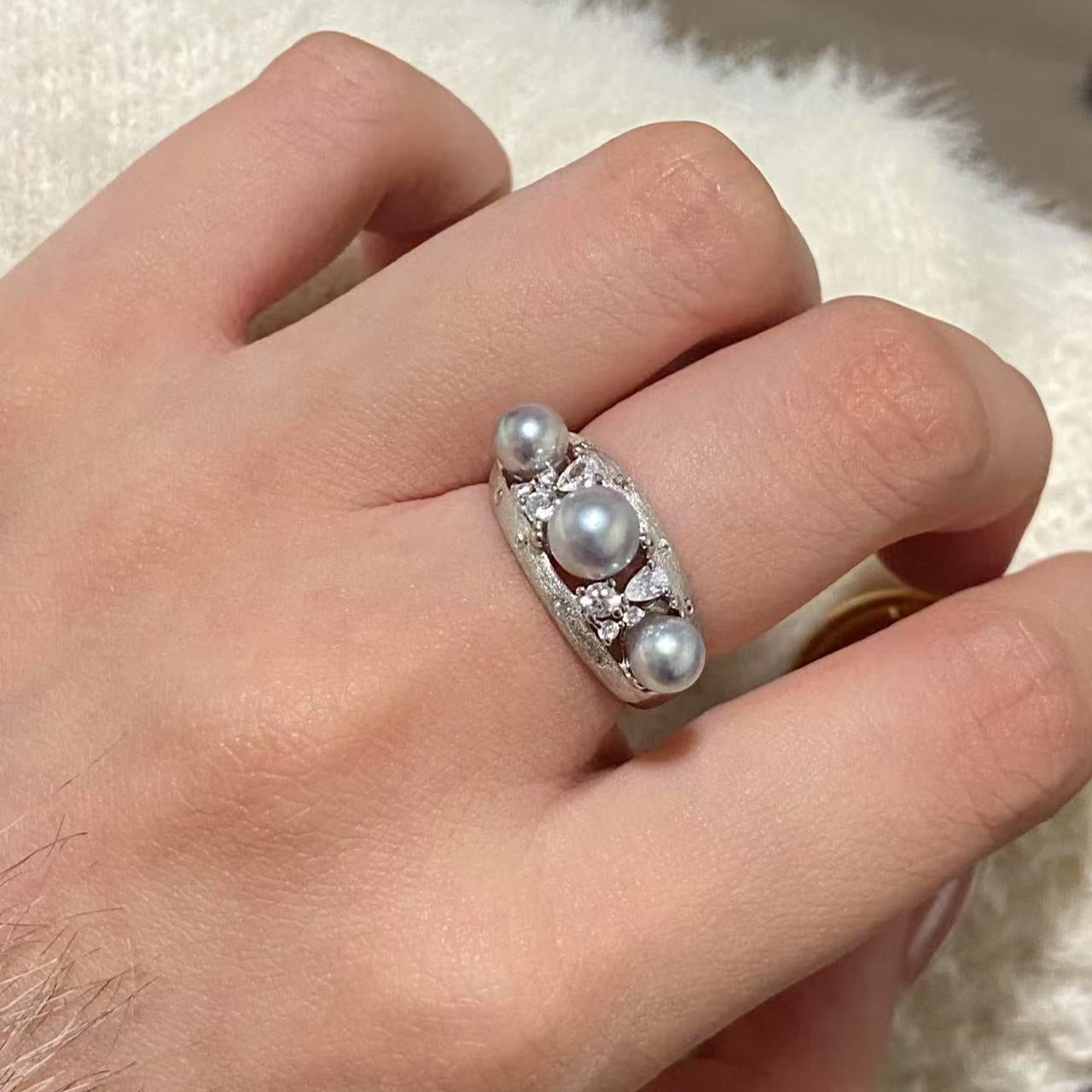Matte Brushed Akoya Grey Pearl Ring AGRS5600