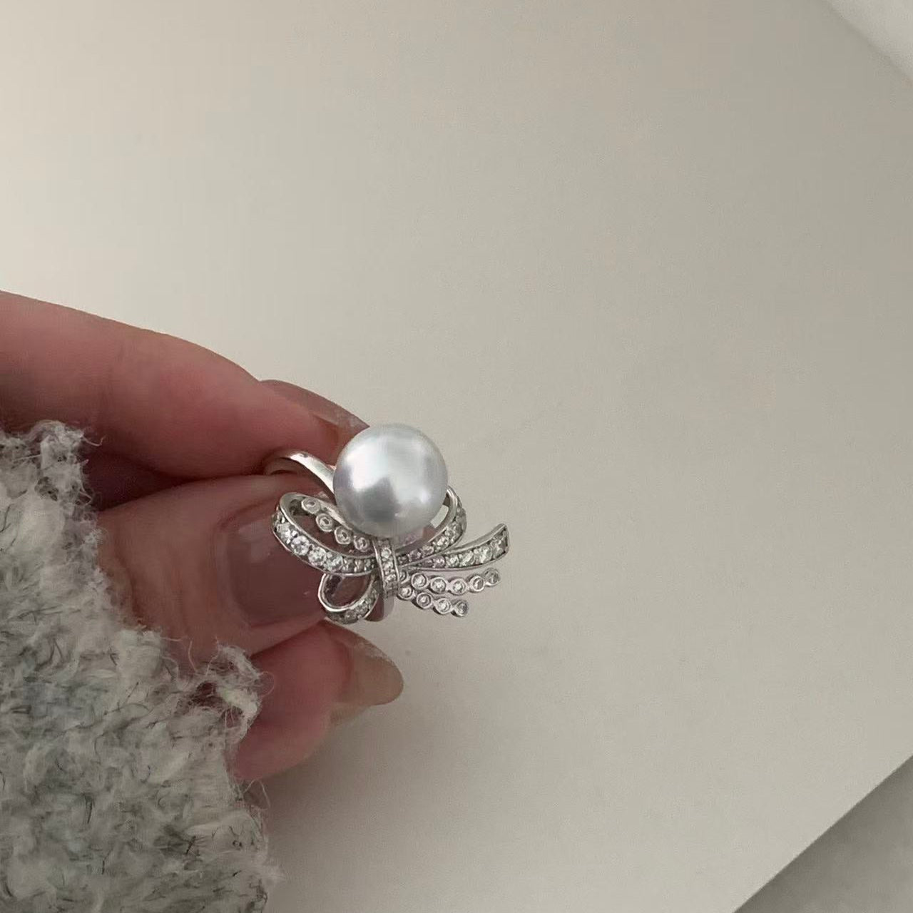 Silver Tone Bow Australian South Sea Pearl Ring