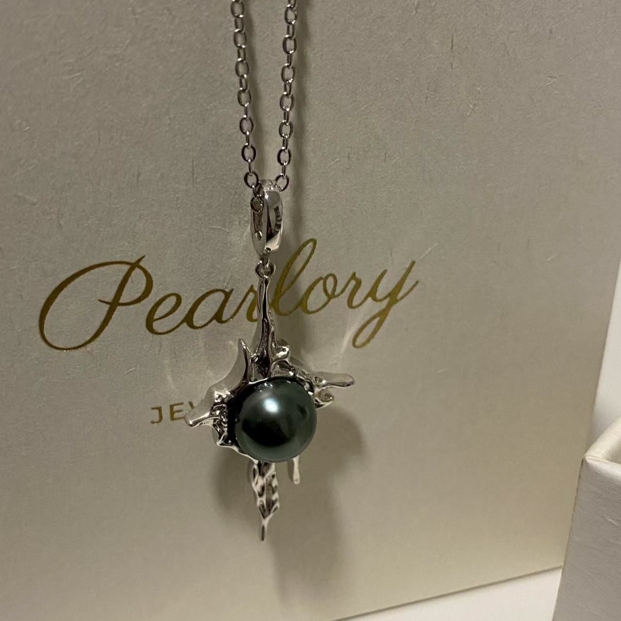 10mm Fluid Cross Tahitian Pearl Necklace TNS0100