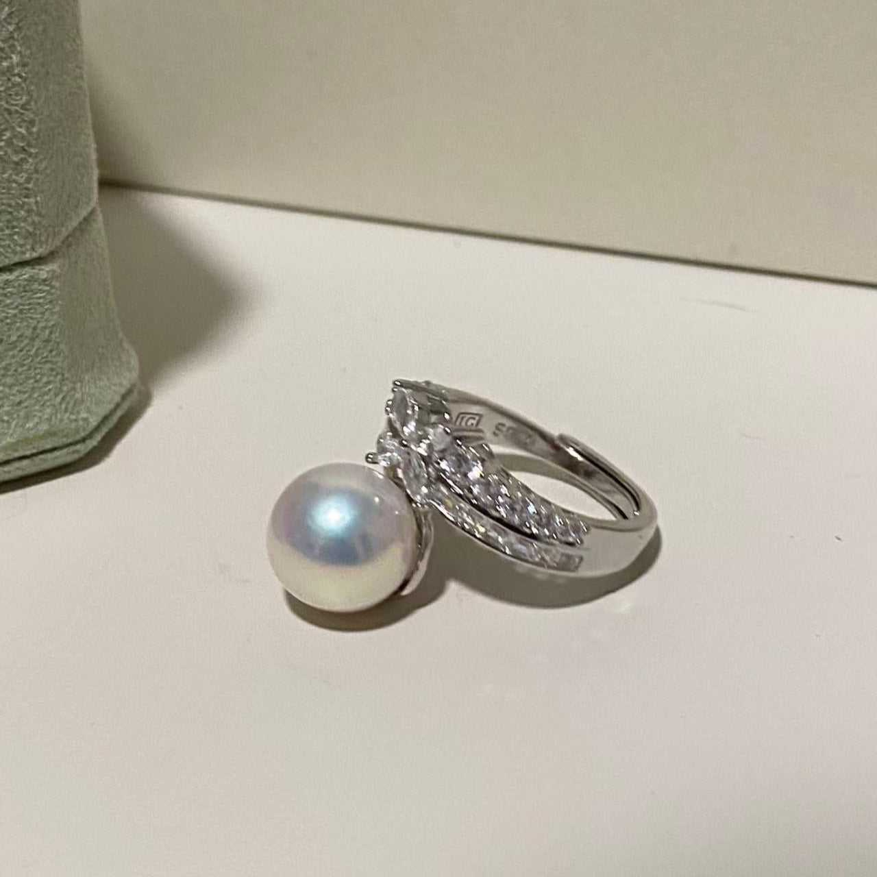 10-11mm Lucky Clover Aurora Freshwater Pearl Ring
