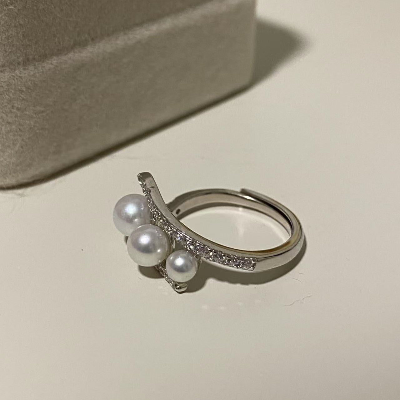 Gradient Flow Freshwater Pearl Ring FRS4600