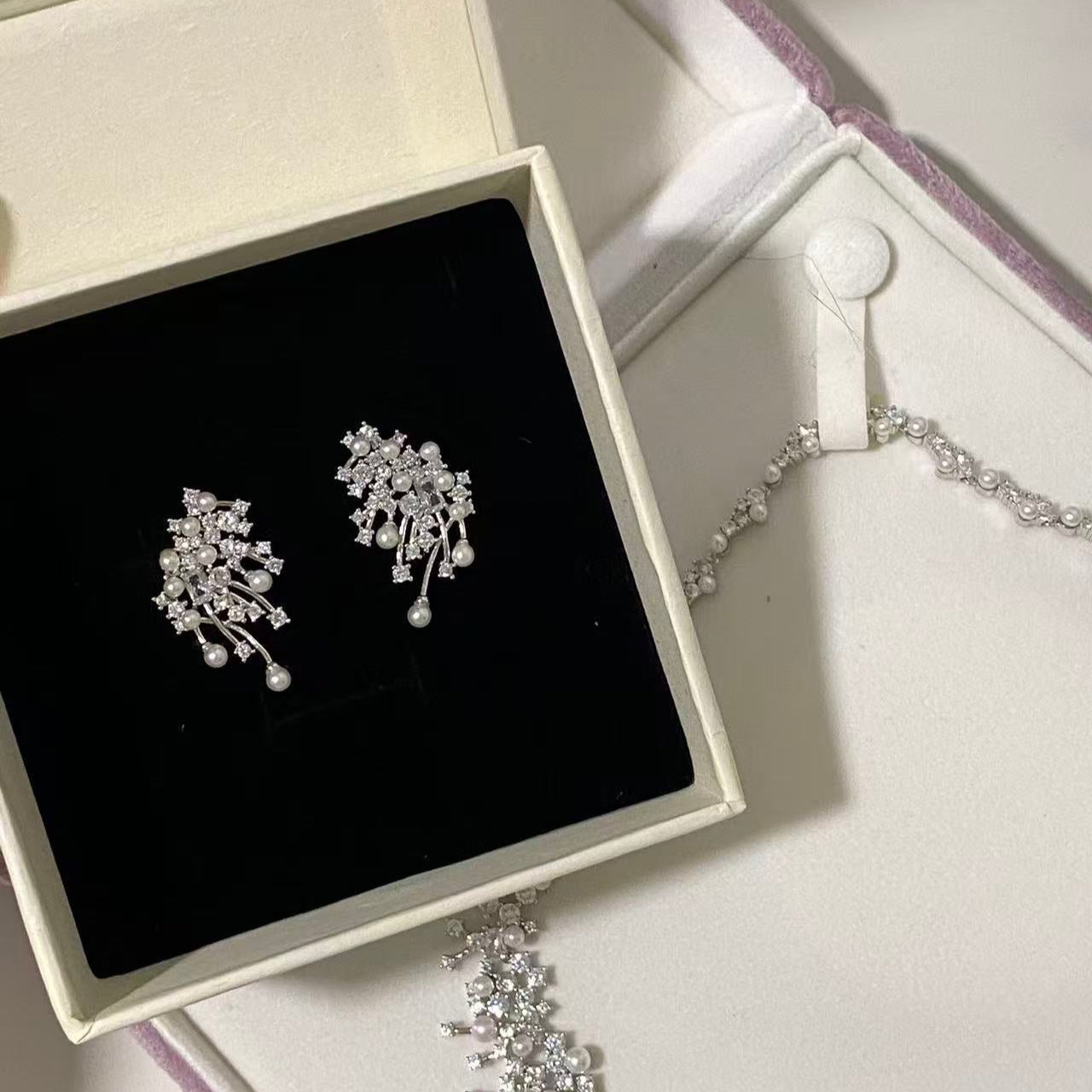 (Pre-order) Sparkling Fireworks Freshwater Pearl Earrings