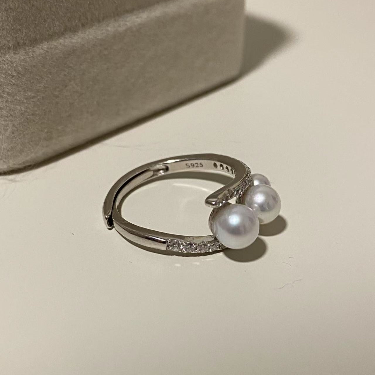 Gradient Flow Freshwater Pearl Ring FRS4600