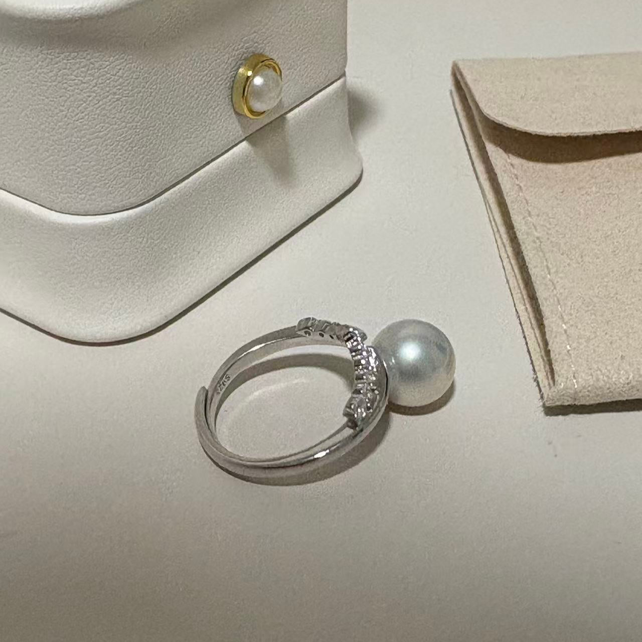 10mm Elegant V Freshwater Pearl Ring