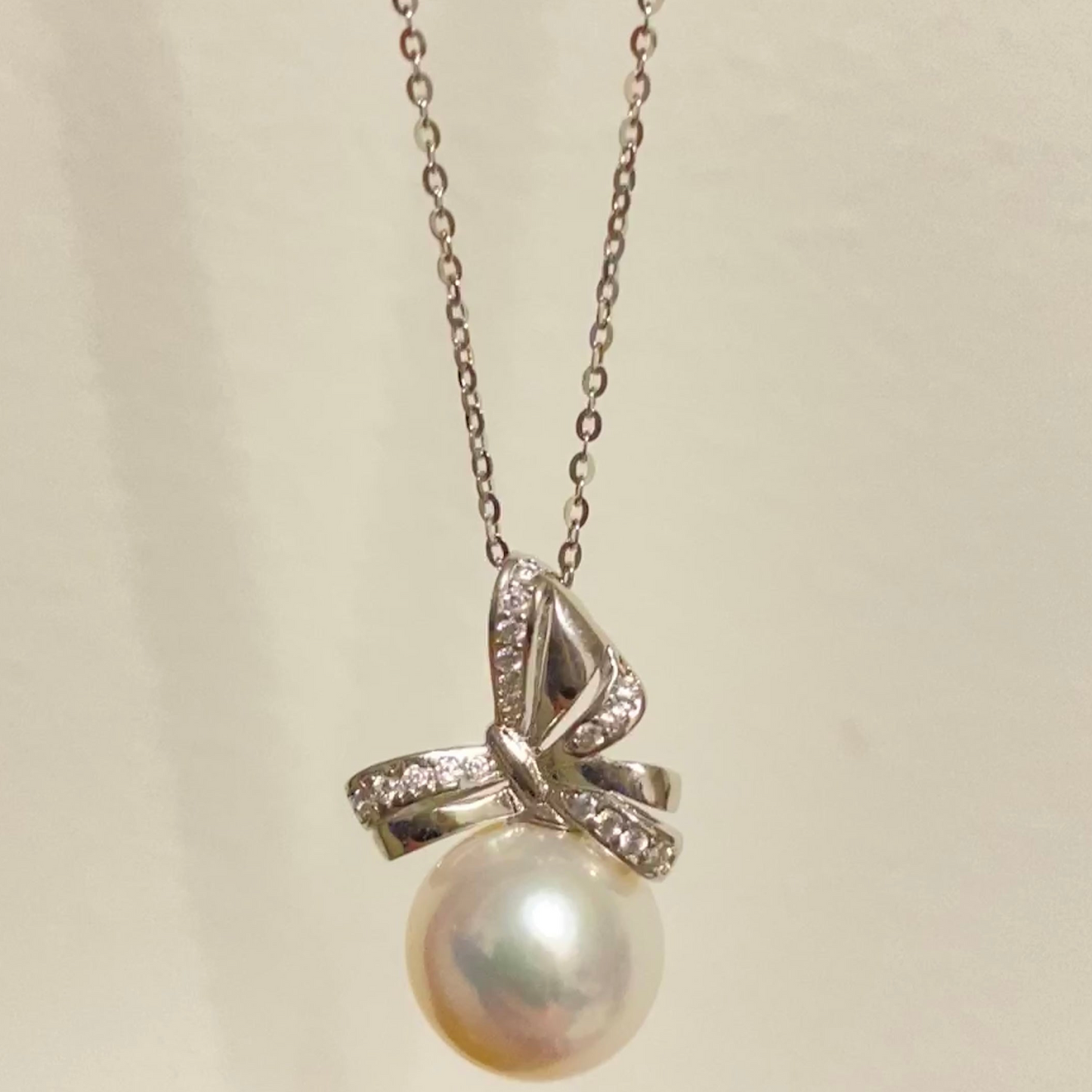 Bowknot Style Freshwater Pearl Necklace FNS1080