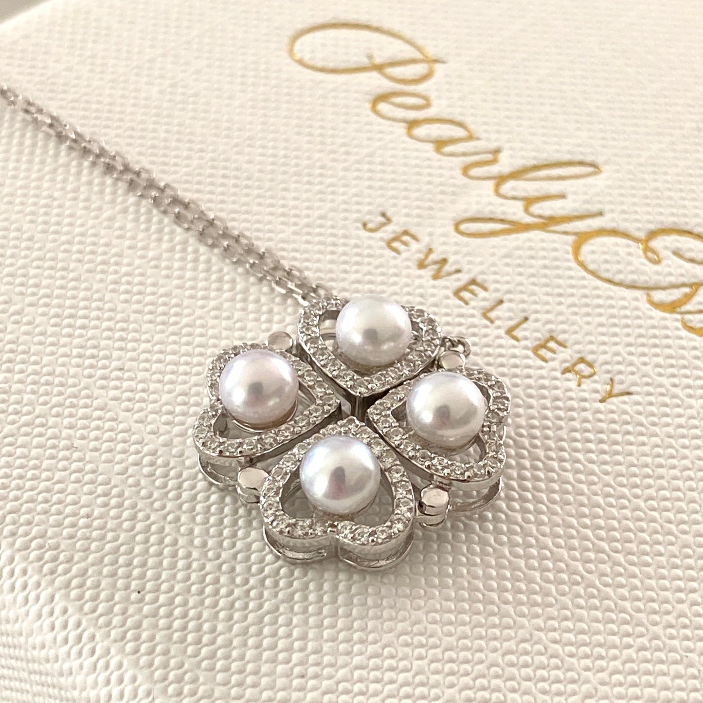 Aurora Clover Freshwater Pearl Necklace FNS0500