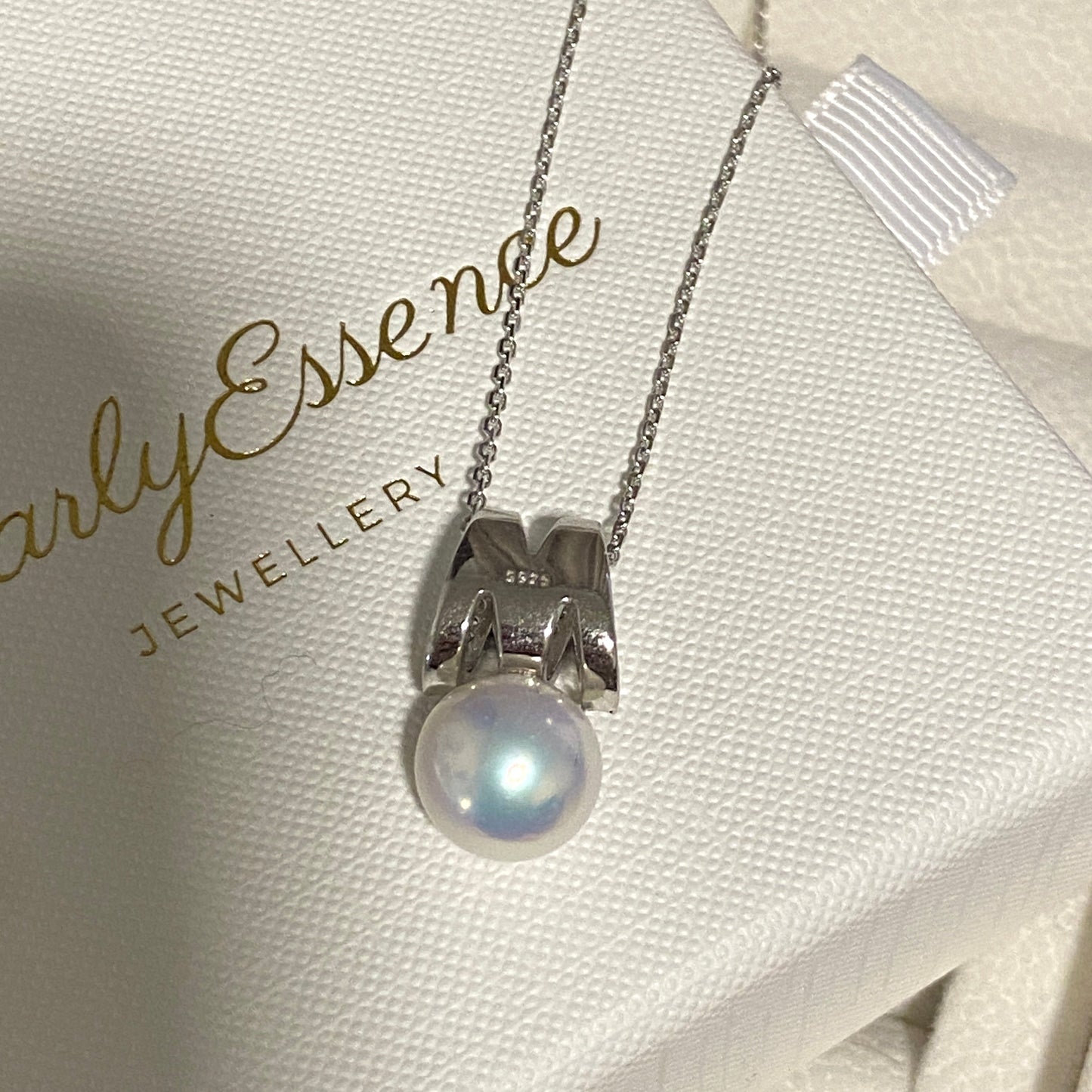 M Shape Aurora Freshwater Pearl Necklace FNS1080