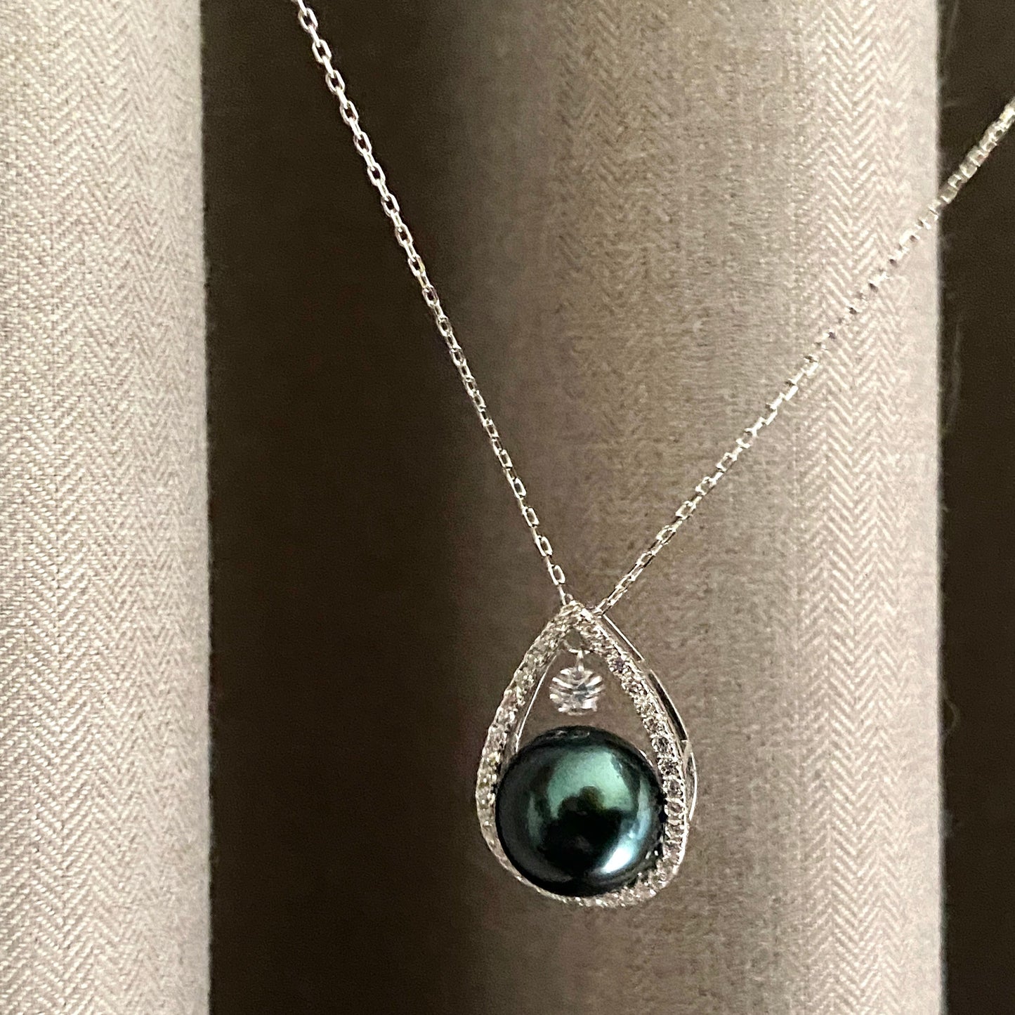 (Pre-order) 12-13mm Tahitian Pearl Drop Necklace TNS1213