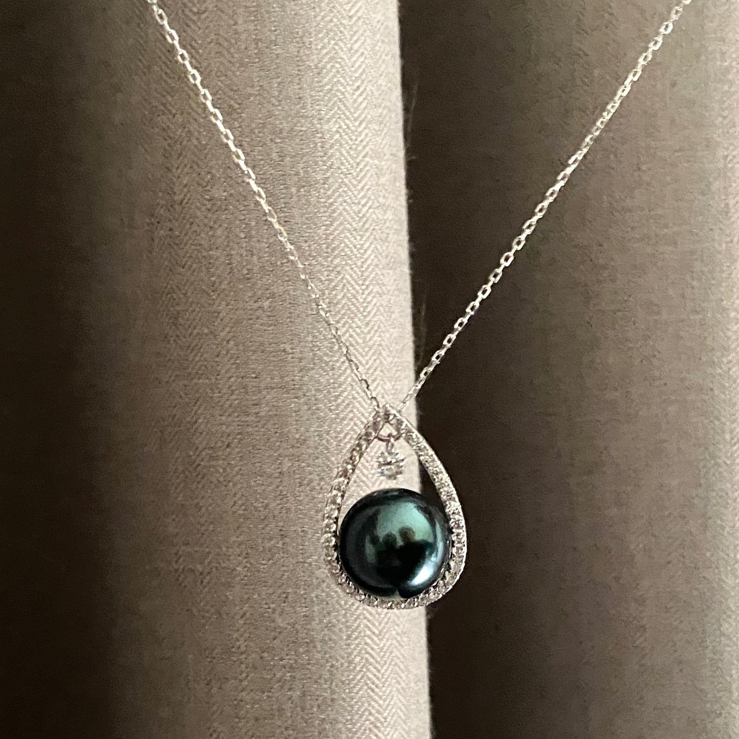 (Pre-order) 12-13mm Tahitian Pearl Drop Necklace TNS1213