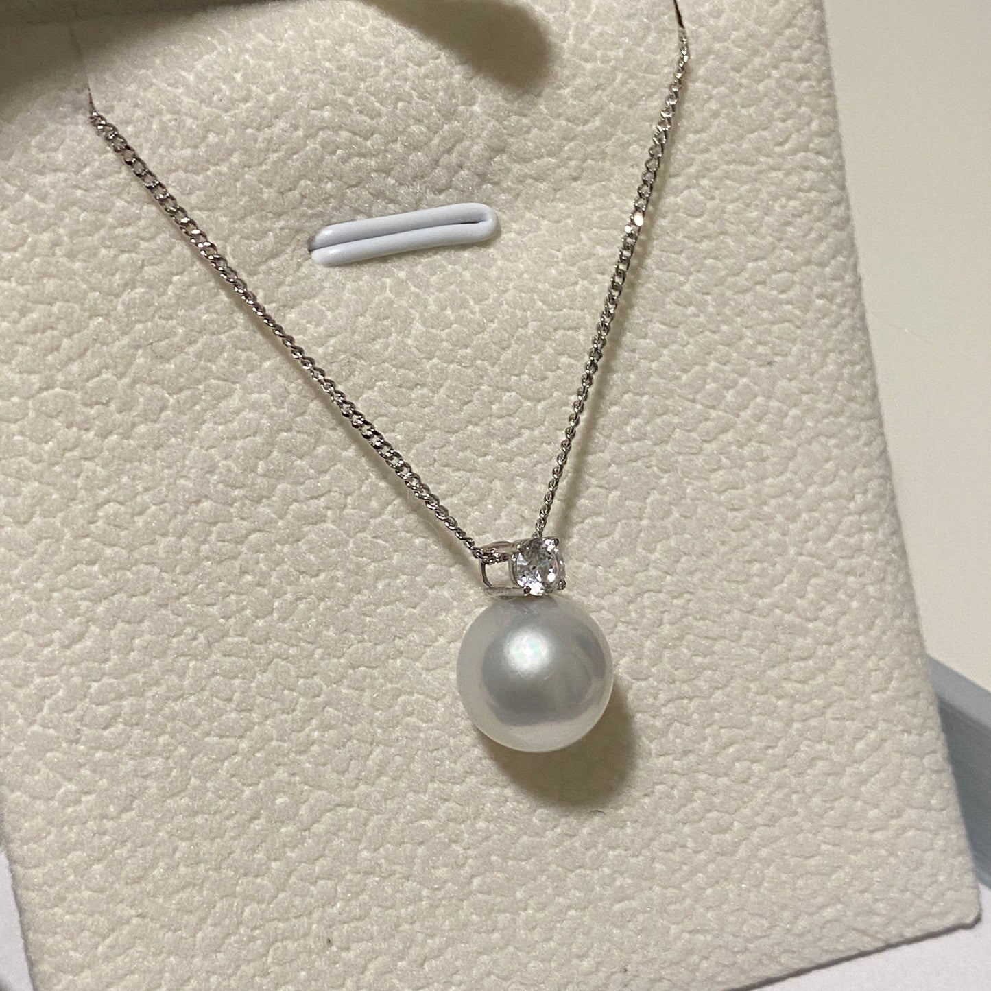 (Pre-order) 10mm Classic Australian South Sea Pearl Necklace SN18K1000