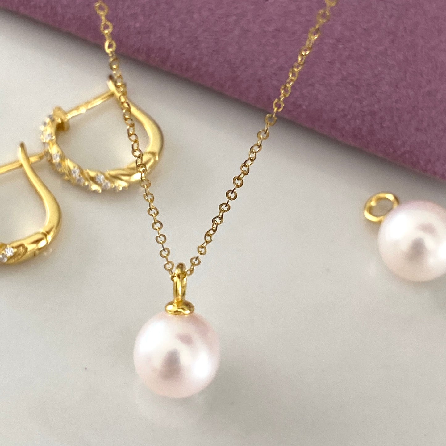 (Pre-order) 9-10mm Vine Freshwater Pearl Earrings FESG0910