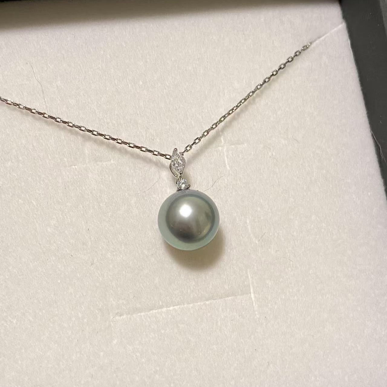 Light Blue Tahitian Pearl Necklace TN18KZ1055