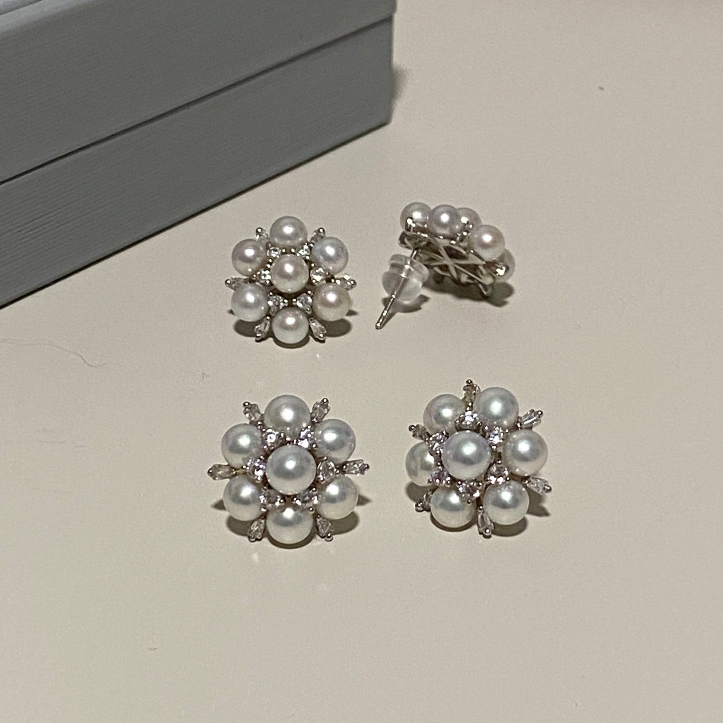 Edelweiss Freshwater Pearl Earrings FES4550