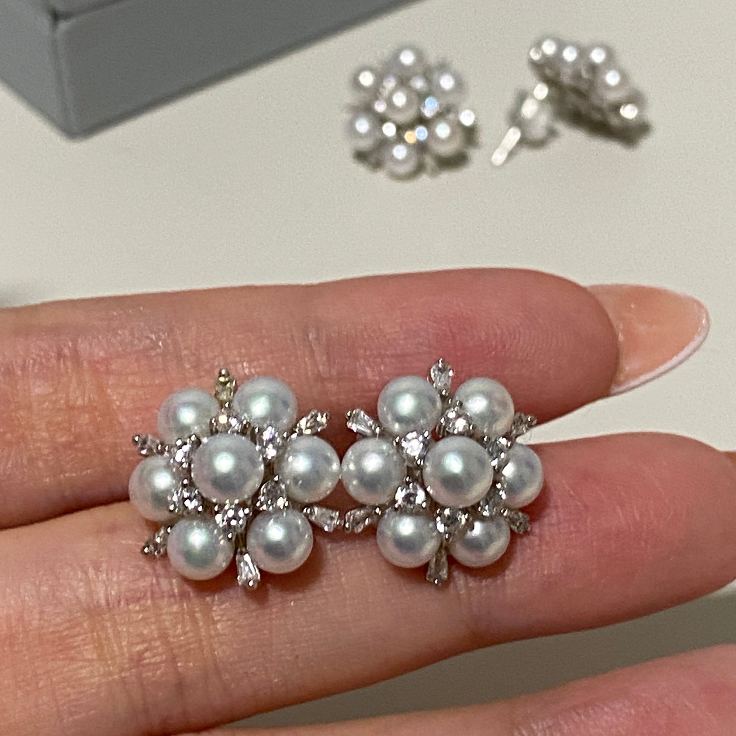 Edelweiss Freshwater Pearl Earrings FES4550