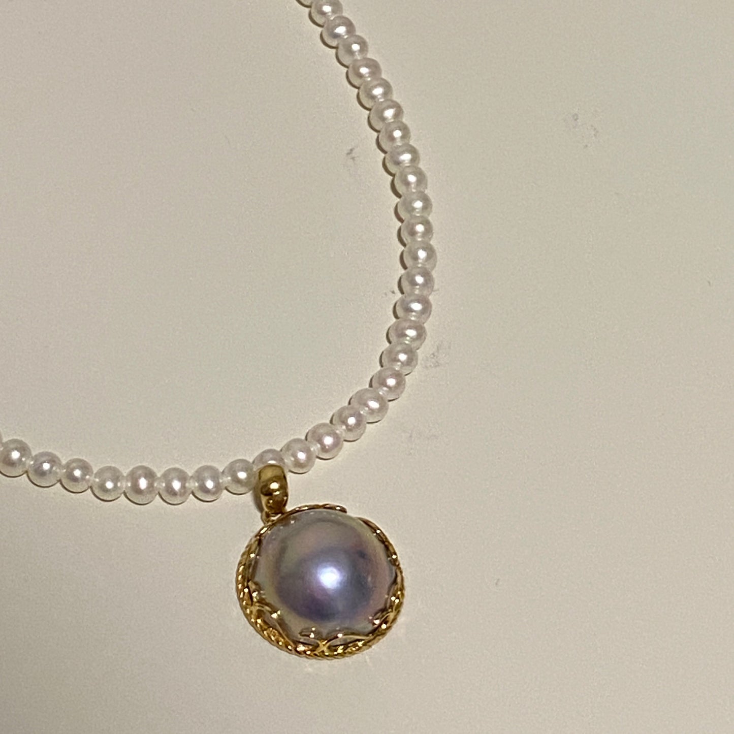18K Gold Blue Iridescent Mabe Saltwater Pearl Necklace MSP18K1617
