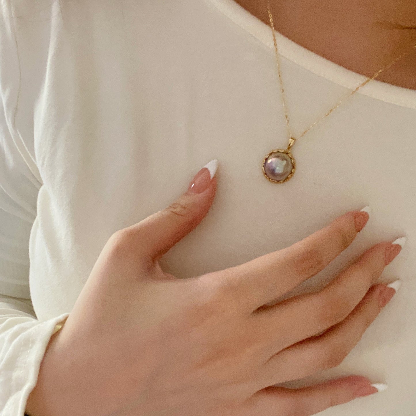 18K Gold Blue Iridescent Mabe Saltwater Pearl Necklace MSP18K1617