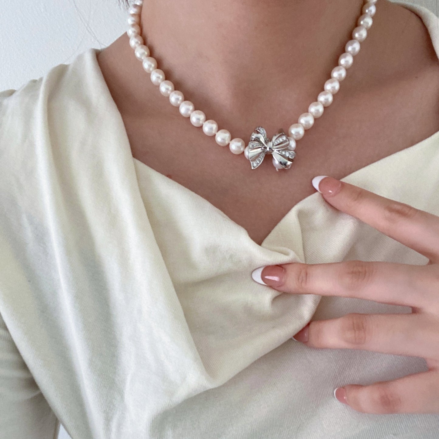 (Pre-order) 7.5-8mm Bow Freshwater Pearl Necklace FNS7580