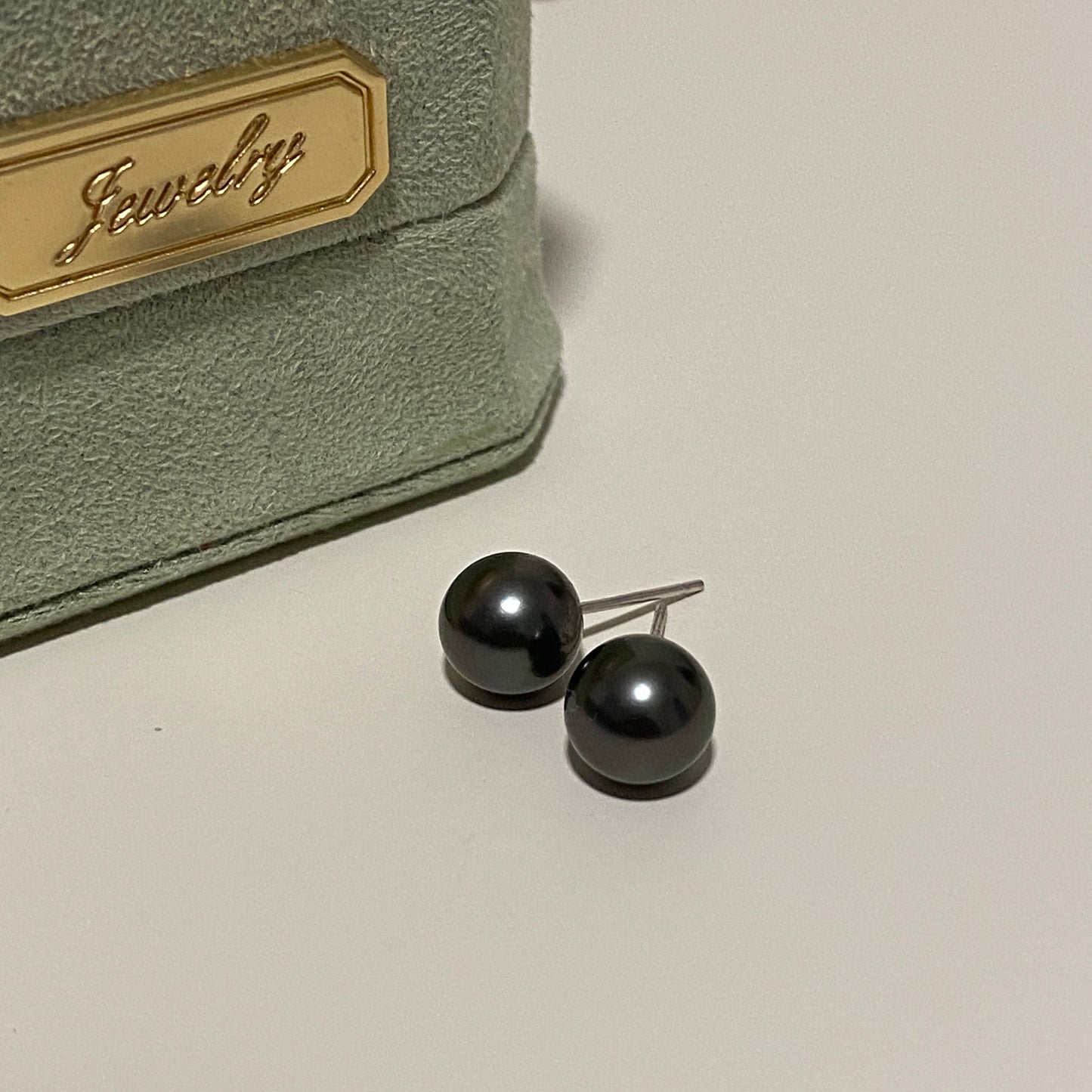 7-8mm Tahitian Pearl Stud Earrings TES0708