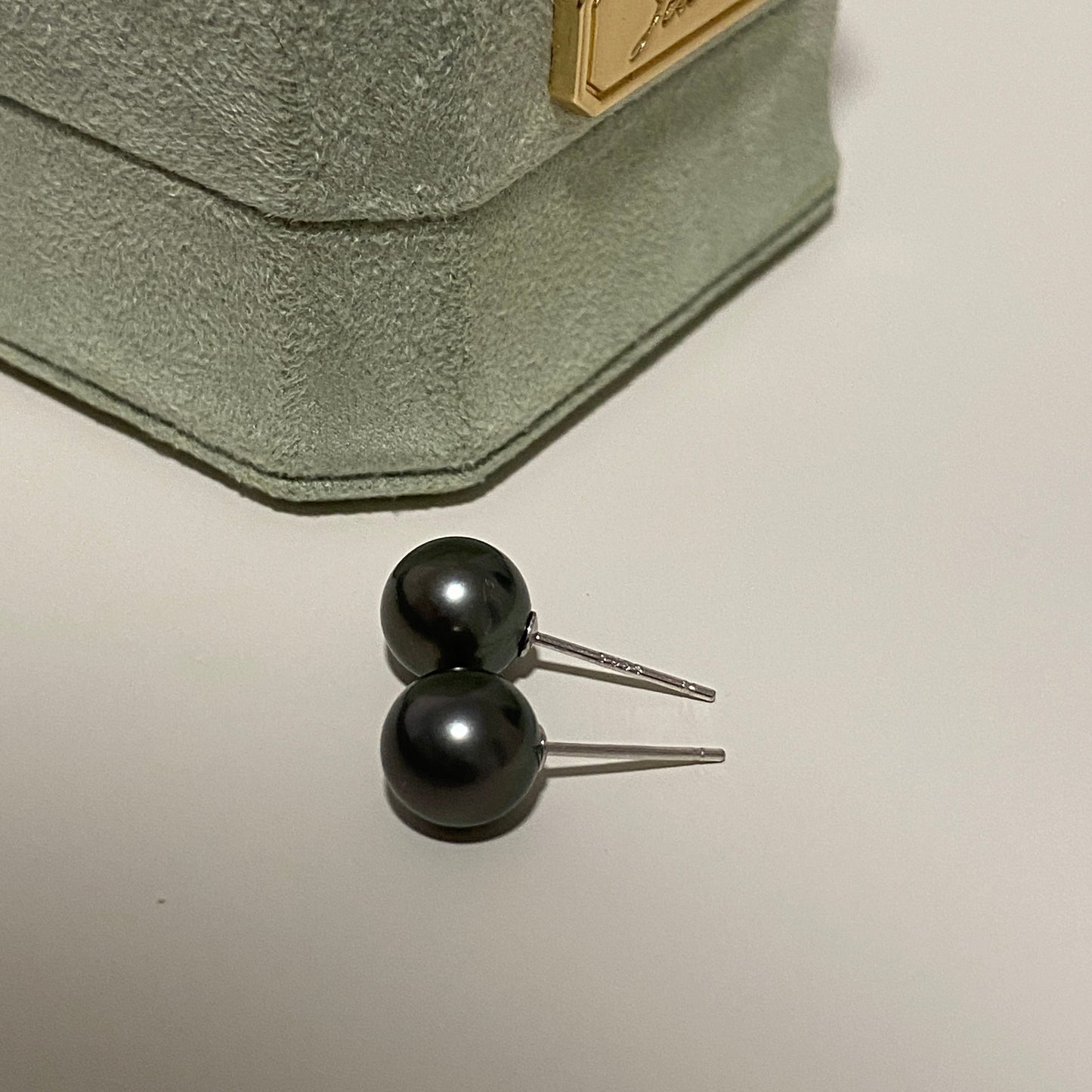 7-8mm Tahitian Pearl Stud Earrings TES0708