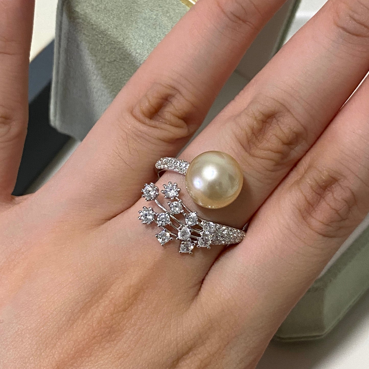 (Pre-order) Brilliant Fireworks South Sea Gold Pearl Ring SGRS1050