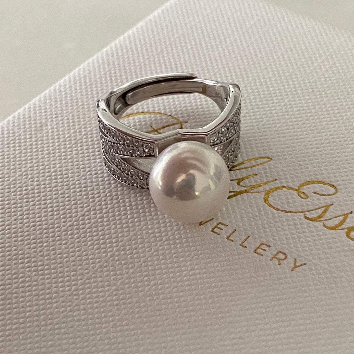 M Shape Aurora Freshwater Pearl Ring FRS1095