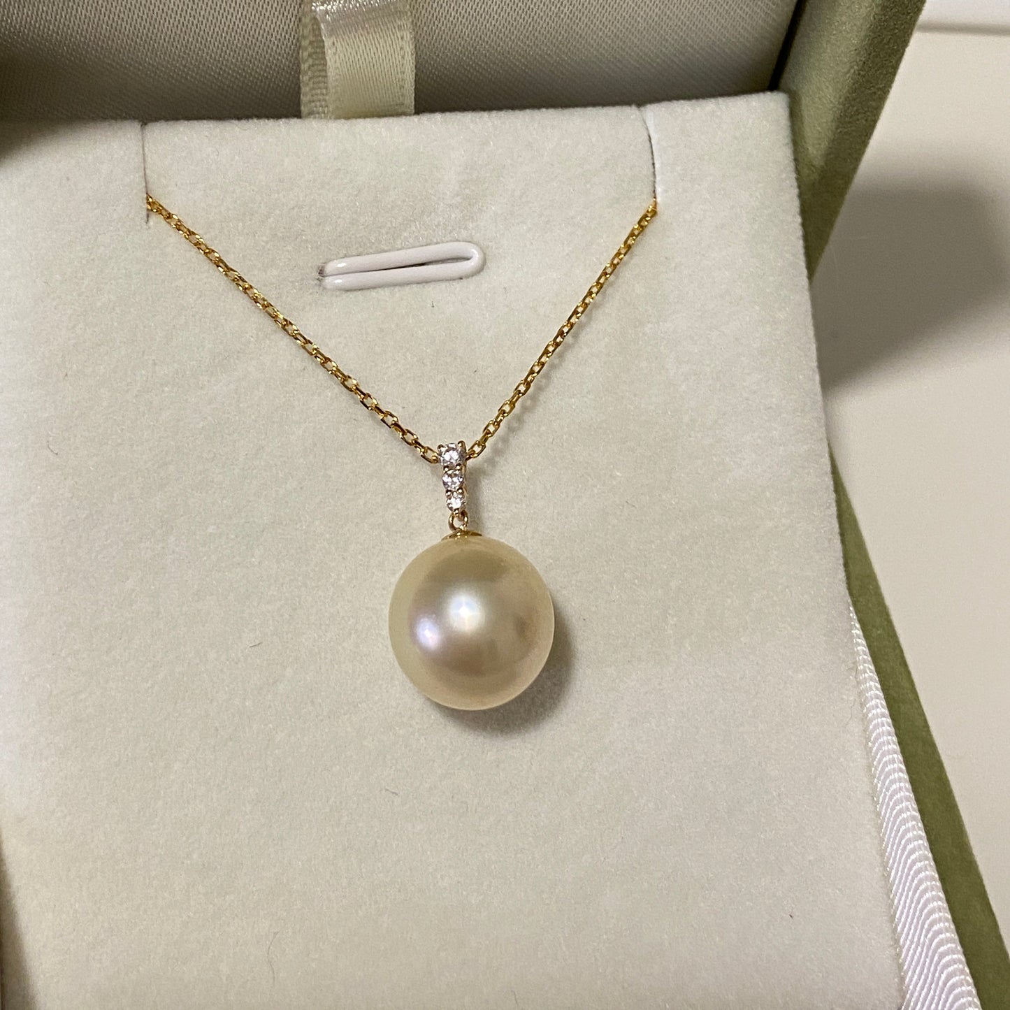 11-12mm Creamy South Sea Golden Pearl Necklace SGN18K1112