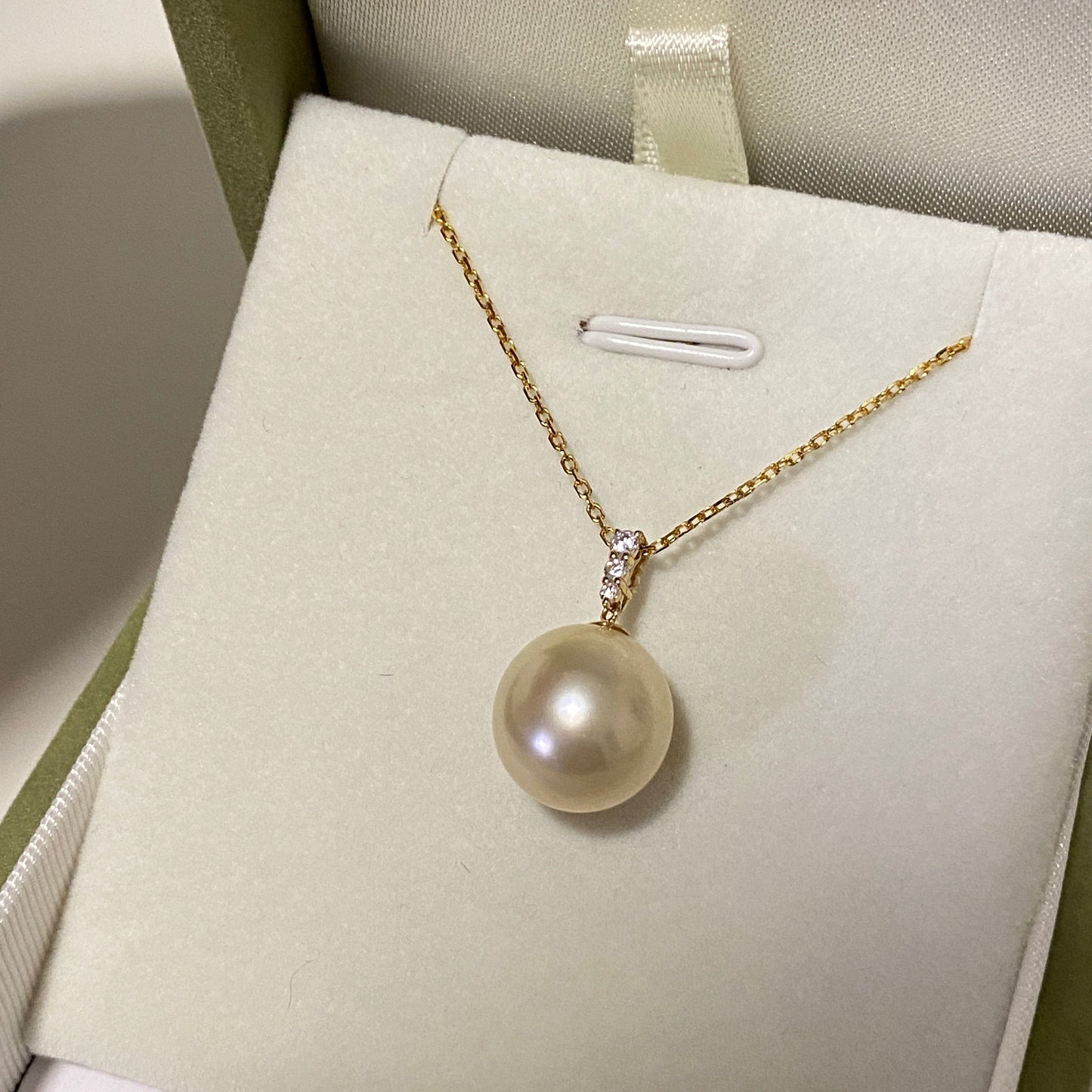 11-12mm Creamy South Sea Golden Pearl Necklace SGN18K1112