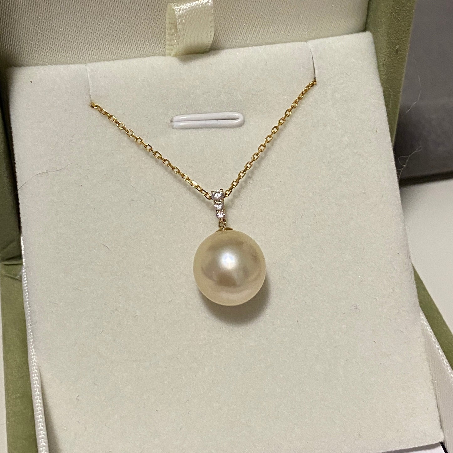 11-12mm Creamy South Sea Golden Pearl Necklace SGN18K1112