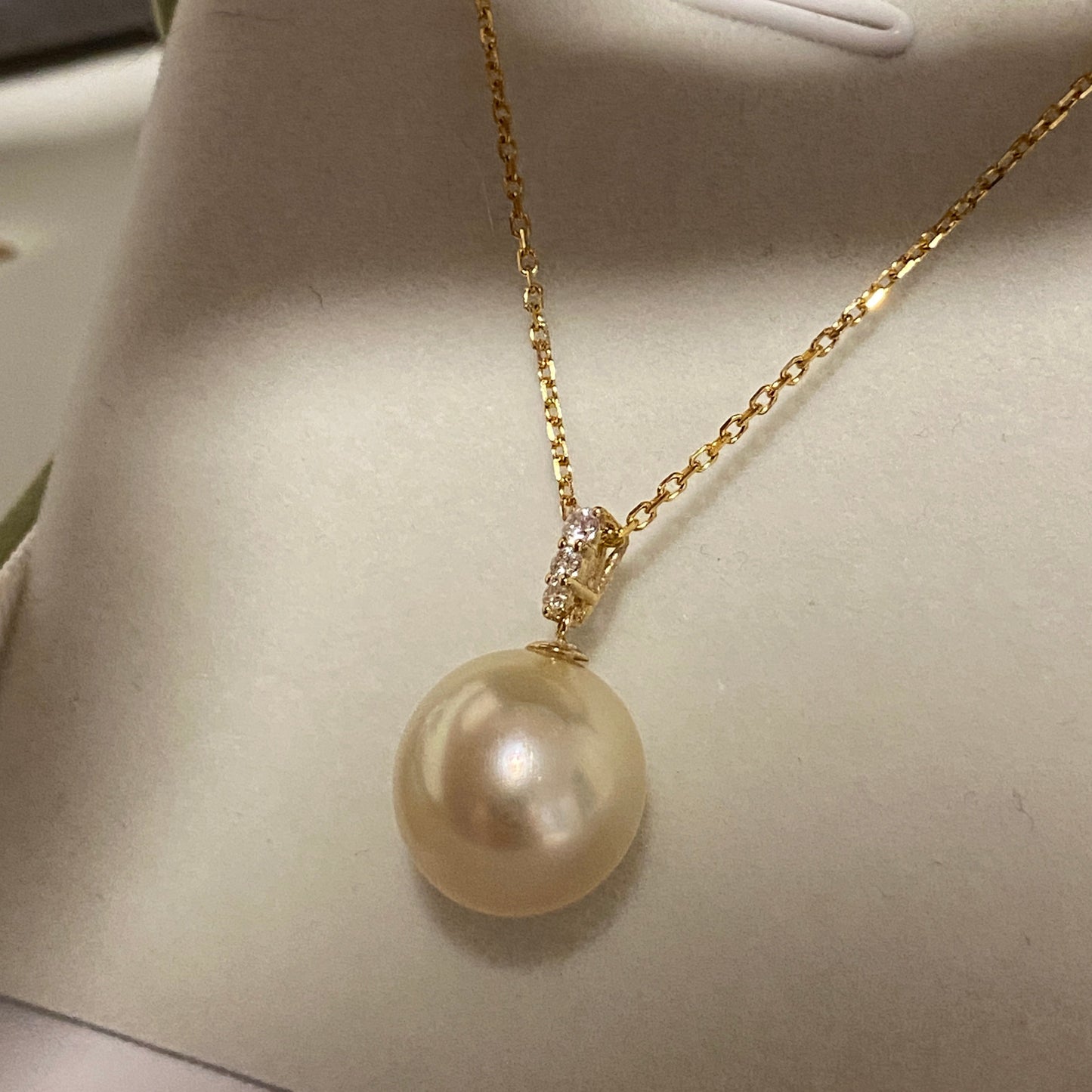 11-12mm Creamy South Sea Golden Pearl Necklace SGN18K1112