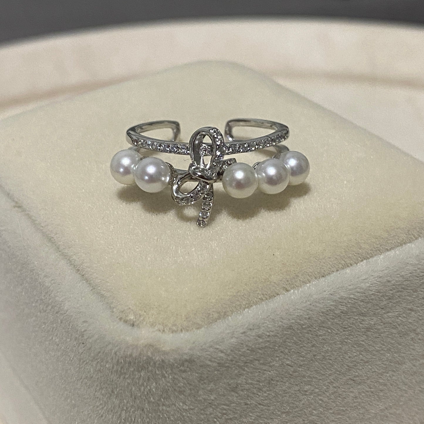 (Pre-order) Little Bow Freshwater Pearl Ring FRSS0040