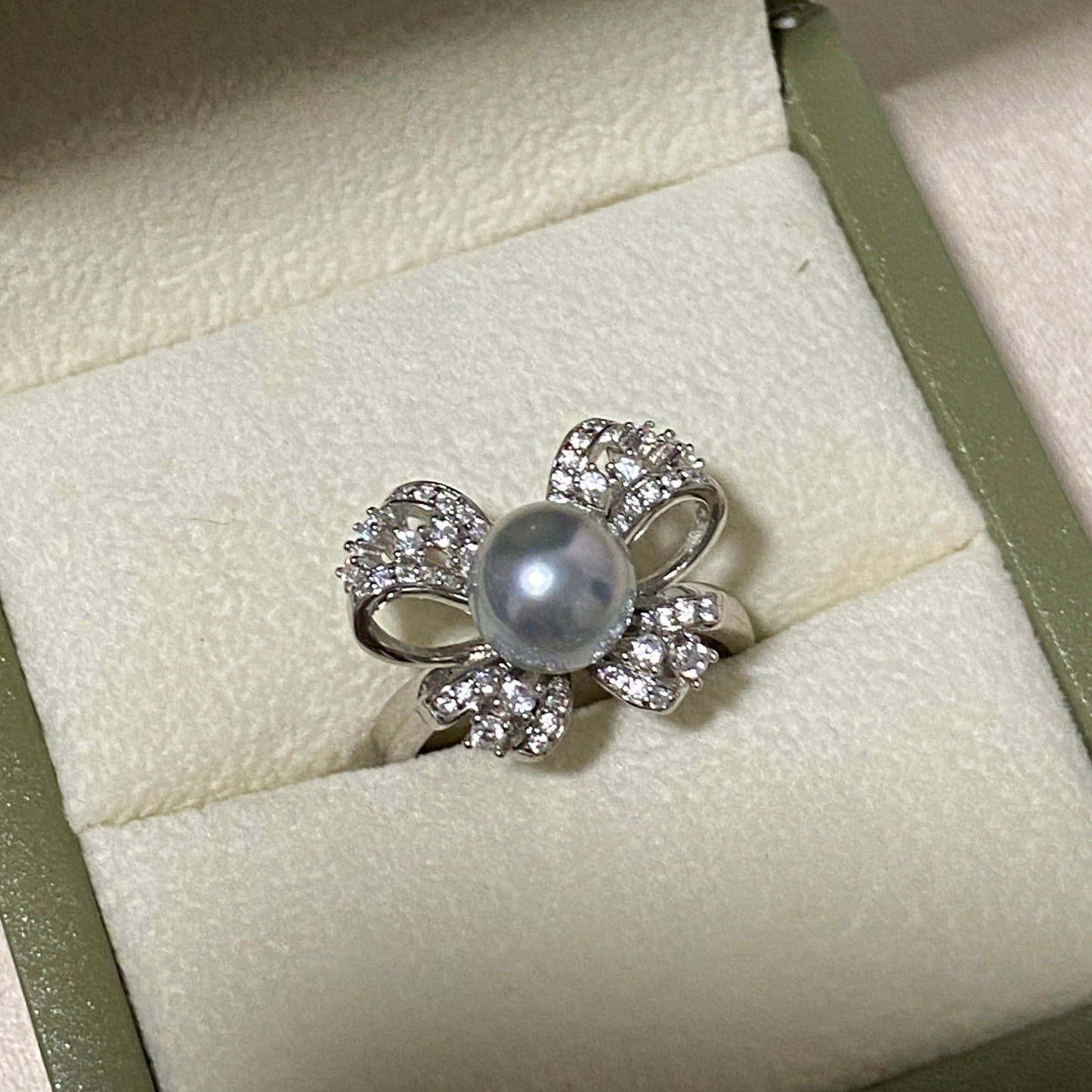 (Pre-order) 8.5mm Bow-knot Akoya Gray Pearl Ring ARS8500