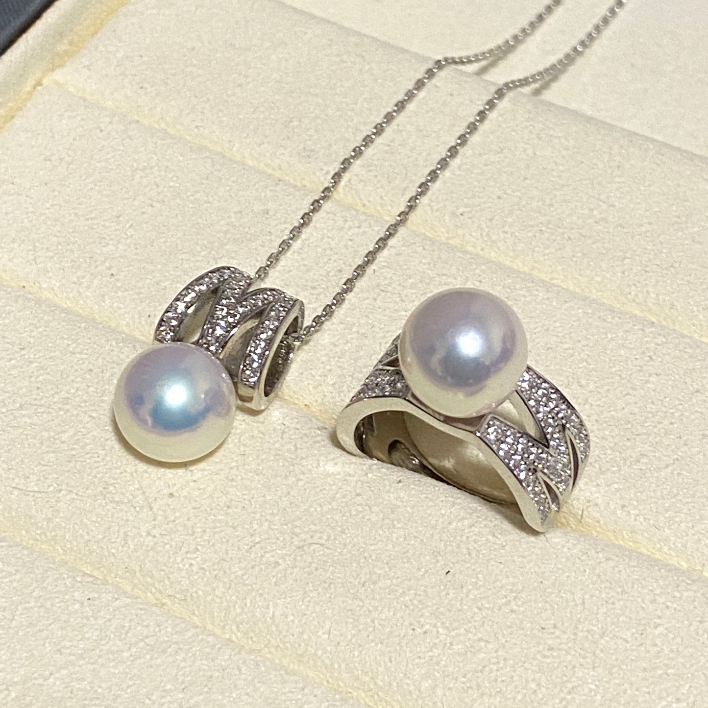 M Shape Aurora Freshwater Pearl Sets FPPS003