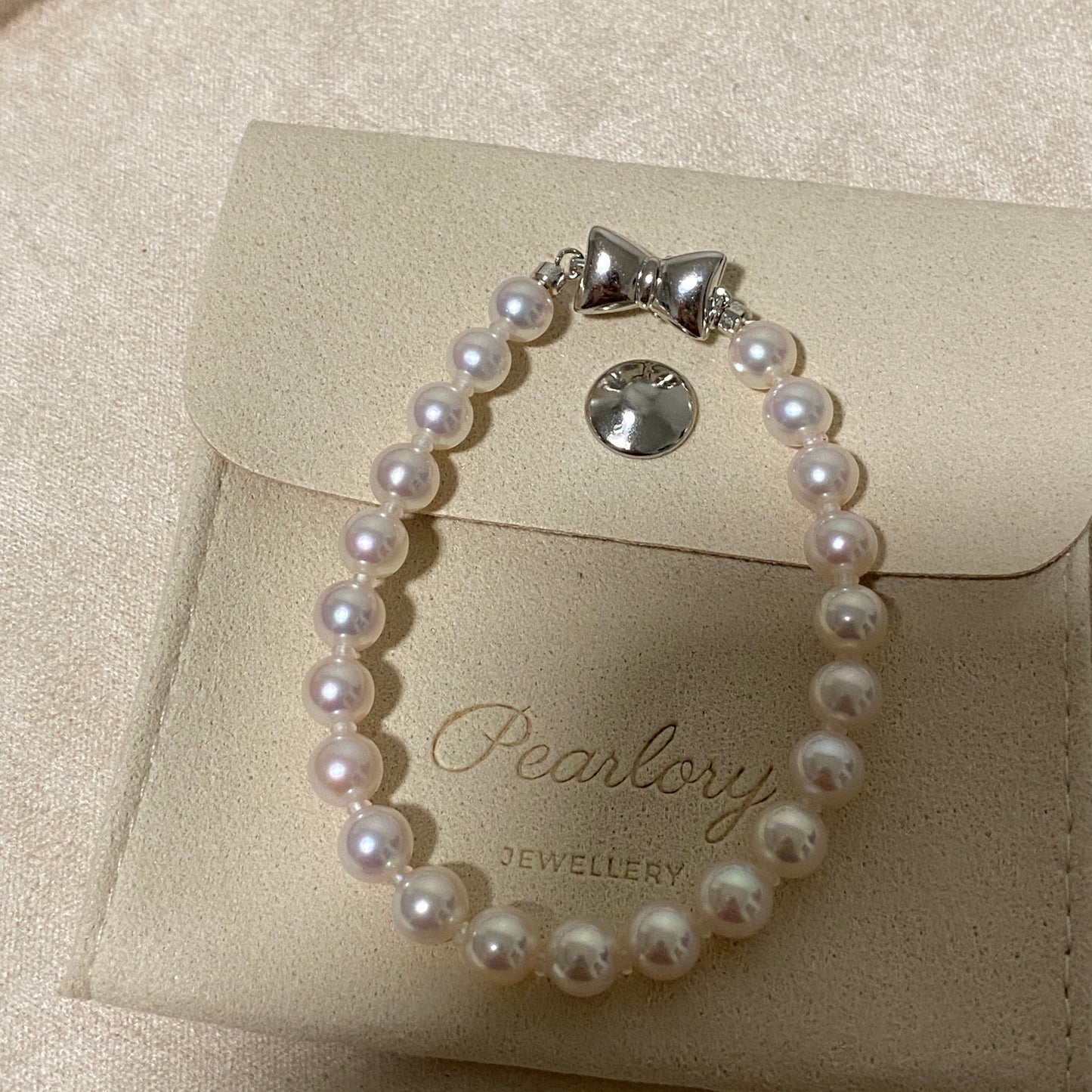 (Pre-order) Bow Freshwater Pearl Bracelet FBS6650