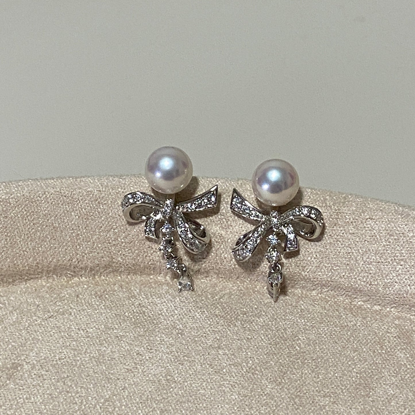 (Pre-order) 8mm Tassel Bow Freshwater Pearl Earrings FES0008