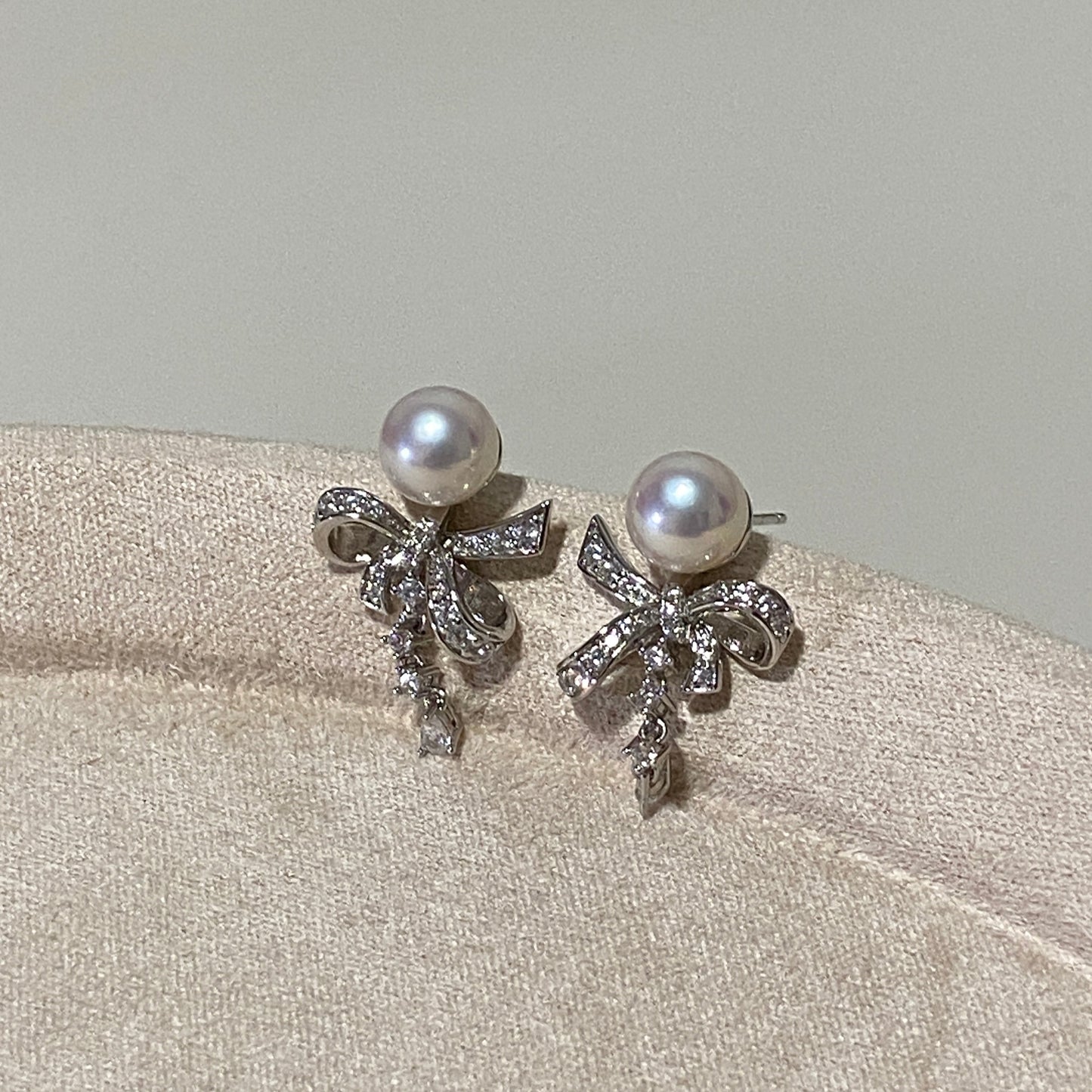 (Pre-order) 8mm Tassel Bow Freshwater Pearl Earrings FES0008