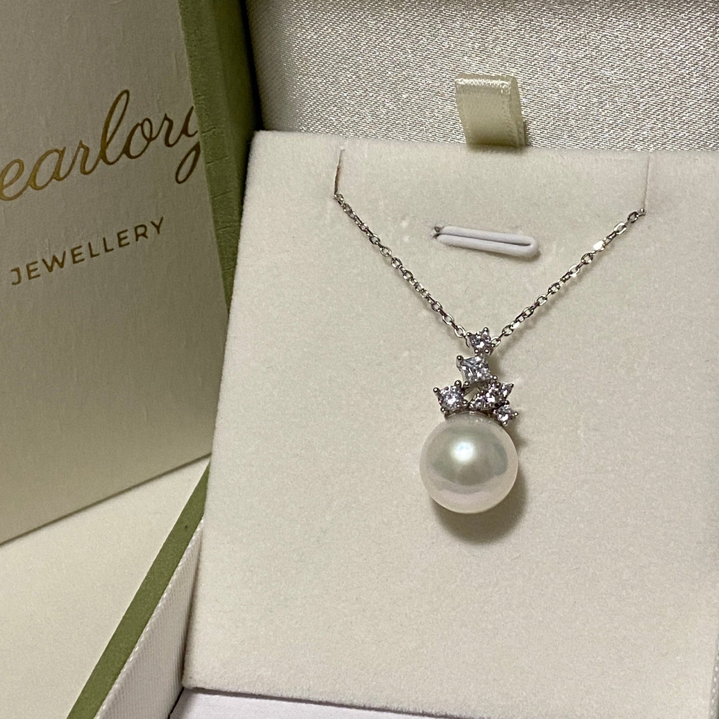 11-12mm Leaf Freshwater Pearl Necklace FNS1150