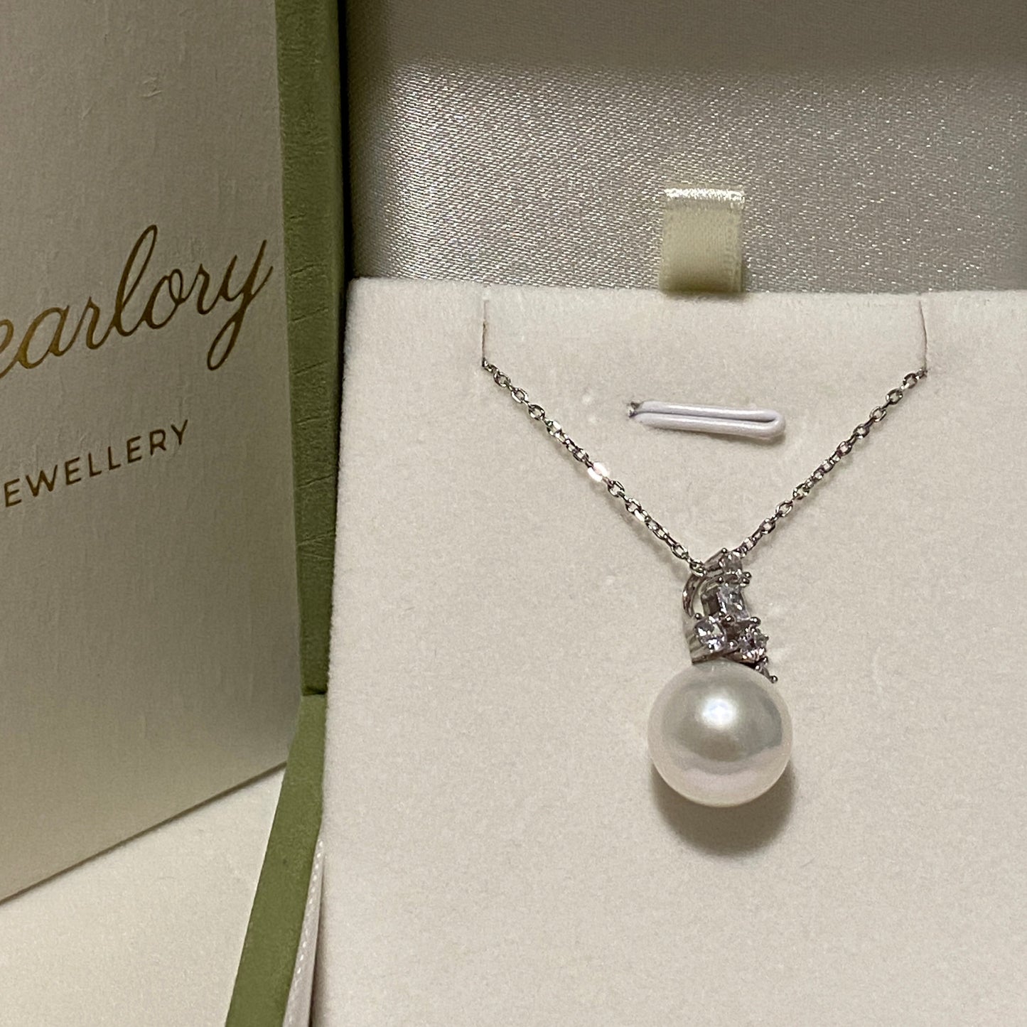 11-12mm Leaf Freshwater Pearl Necklace FNS1150