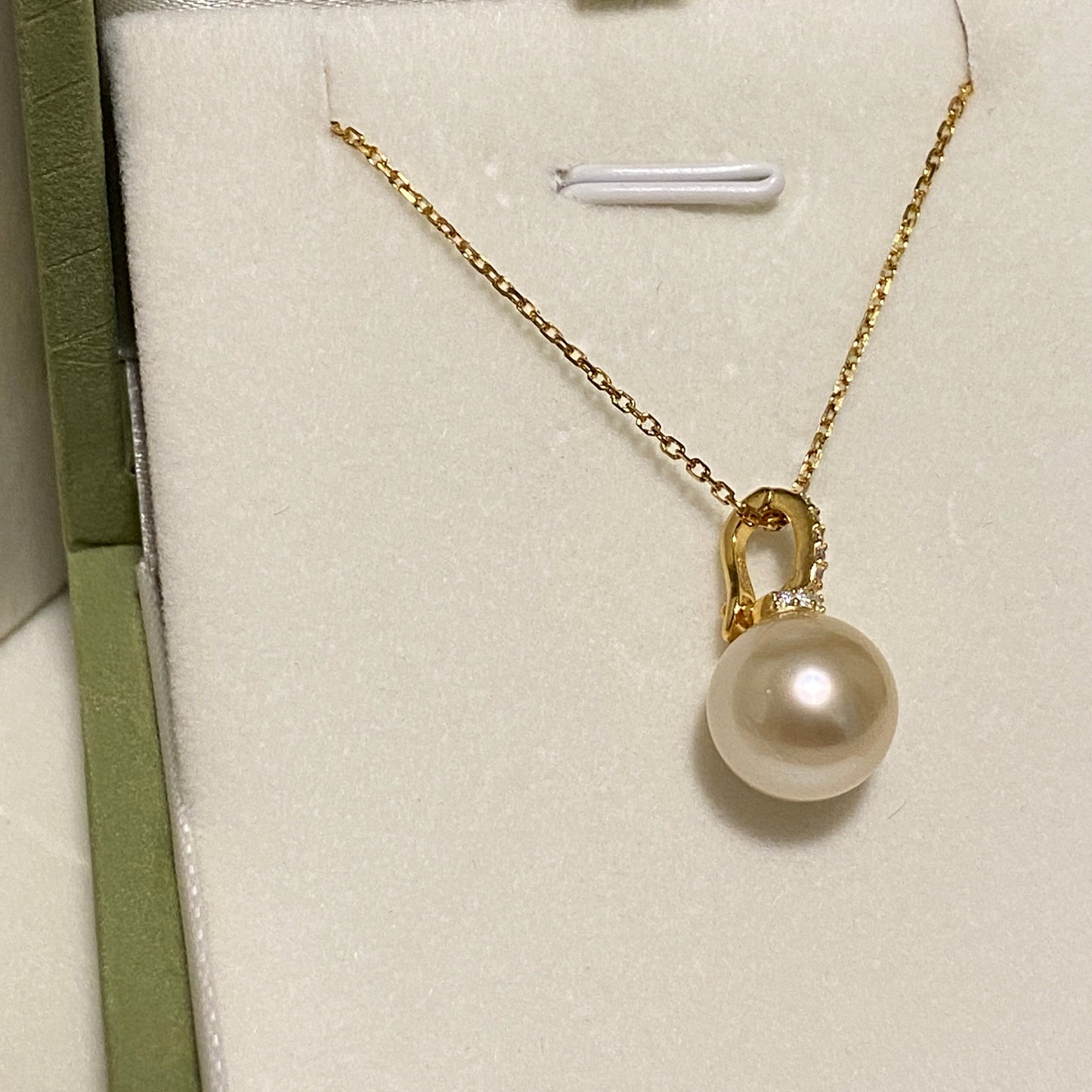 (Pre-order) 10-11mm Classic South Sea Golden Pearl Necklace GNSG1011