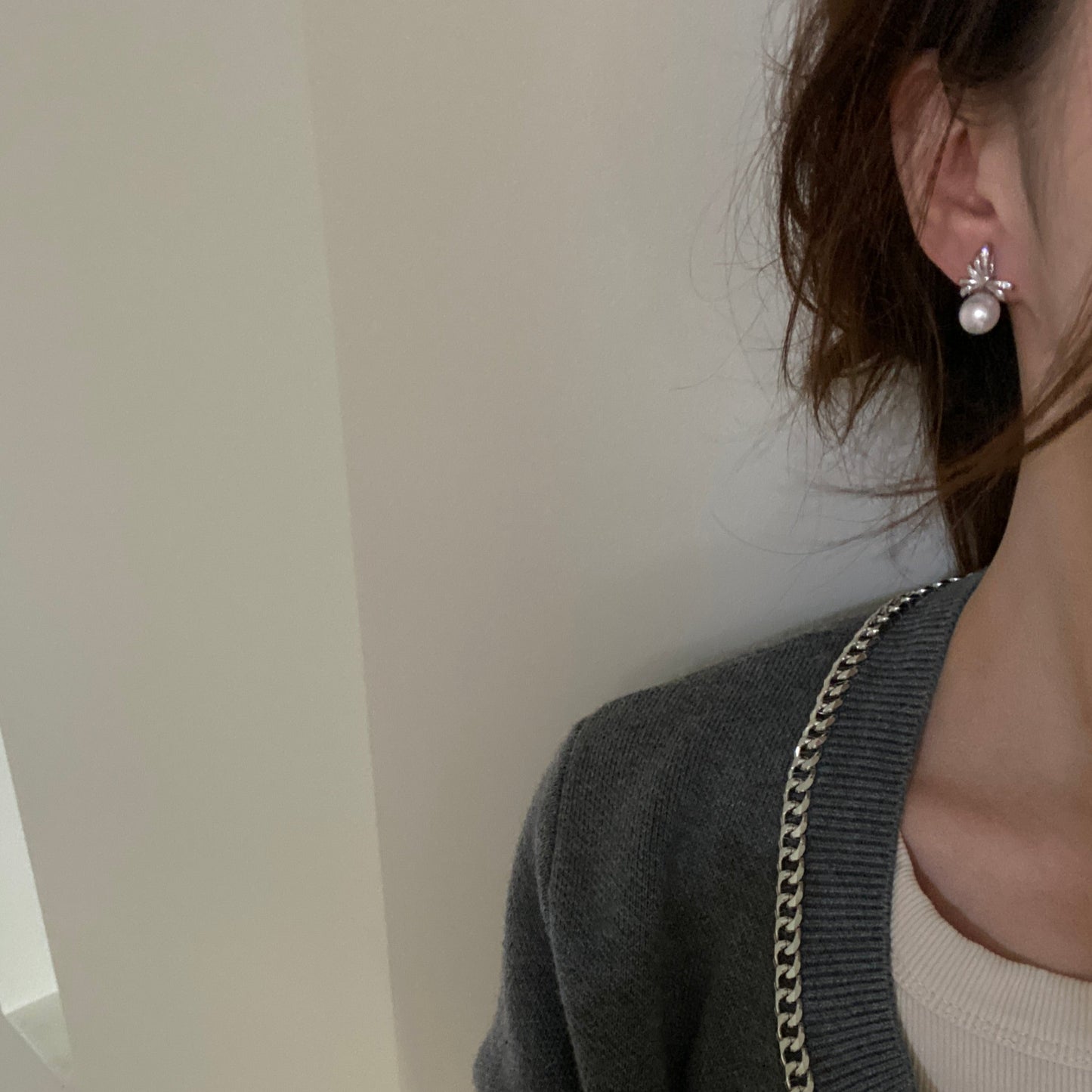 (Pre-order) 9-9.5mm Bow Australian South Sea Pearl Earrings