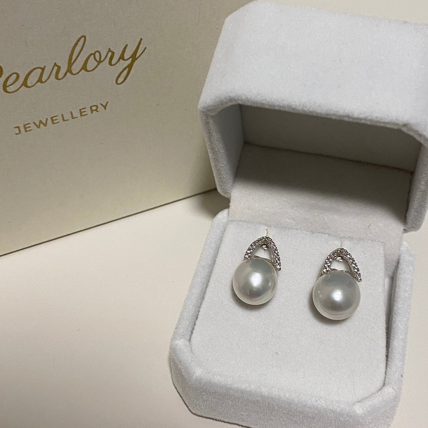 Triangle Australian South Sea Pearl Earrings PESE18K1011
