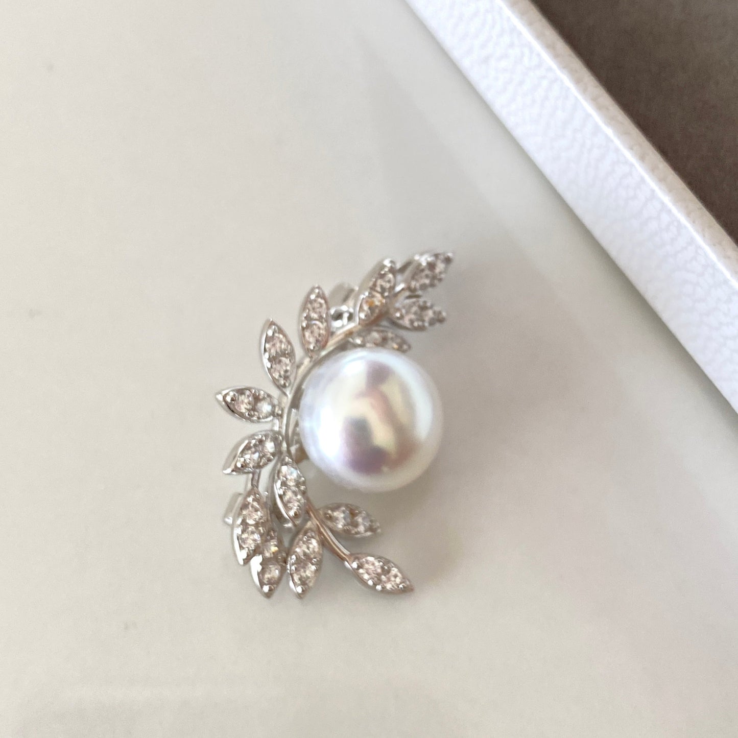 Two-piece leaf-shaped Australian South Sea Pearl Necklace & Brooch PESNBS1200