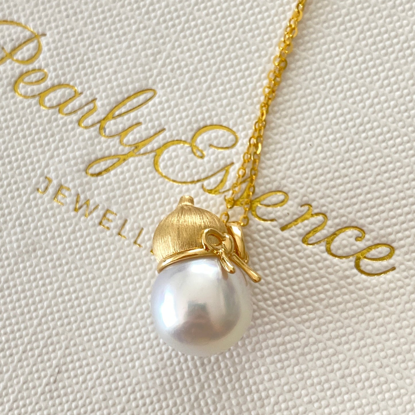 18K Gold Gourd Shaped Australian South Sea Pearl Necklace PESN18K1100