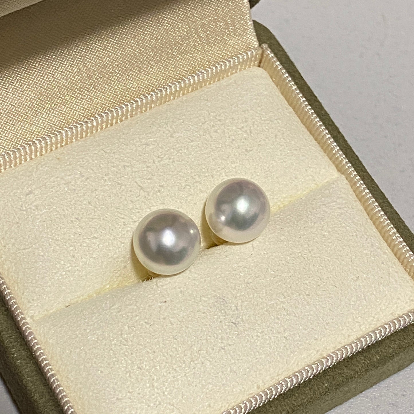 18K Gold Australian South Sea Stud Earrings SE18K0100
