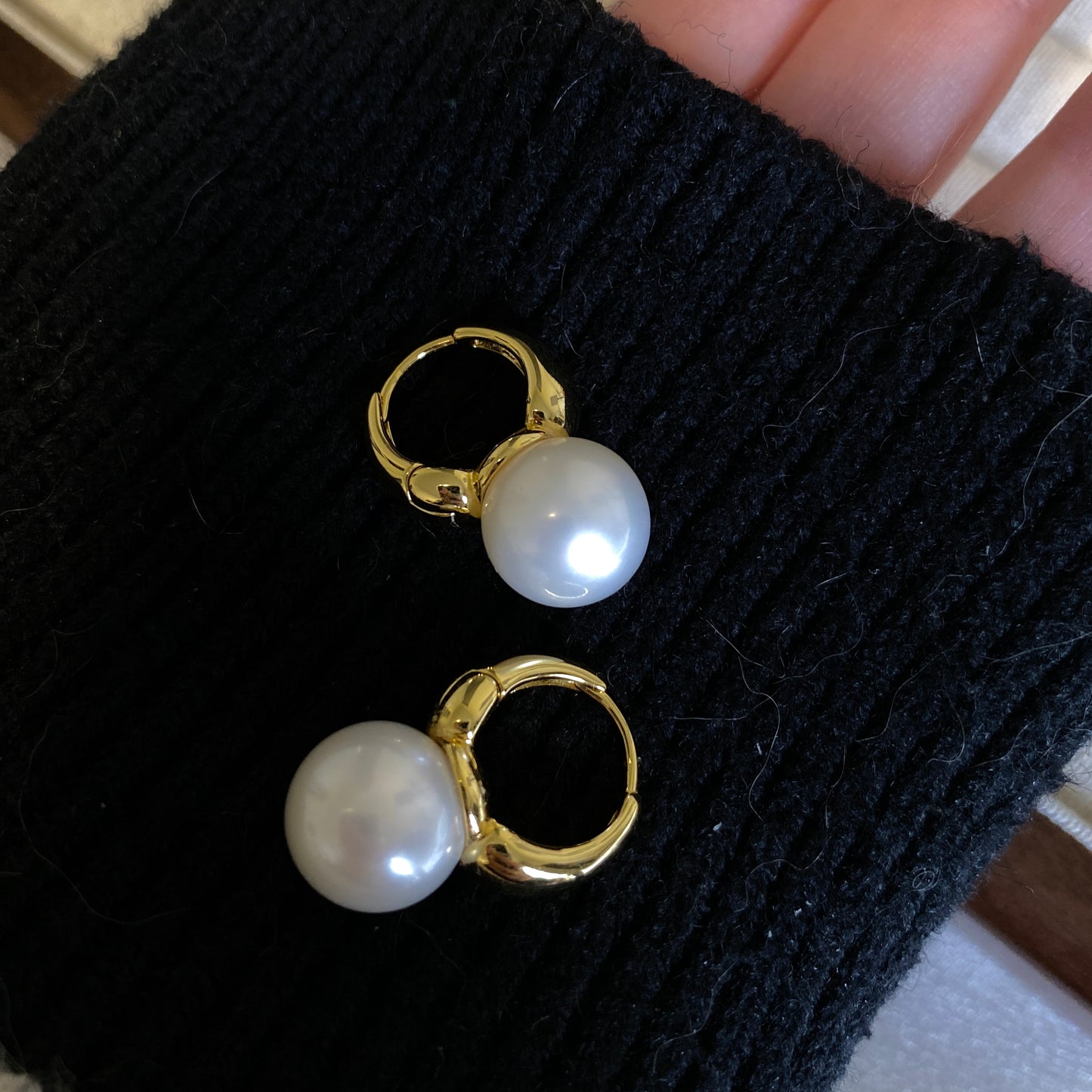 (Pre-order) 11.5-12mm Classic Style Freshwater Pearl Hoop Earrings FESG11512