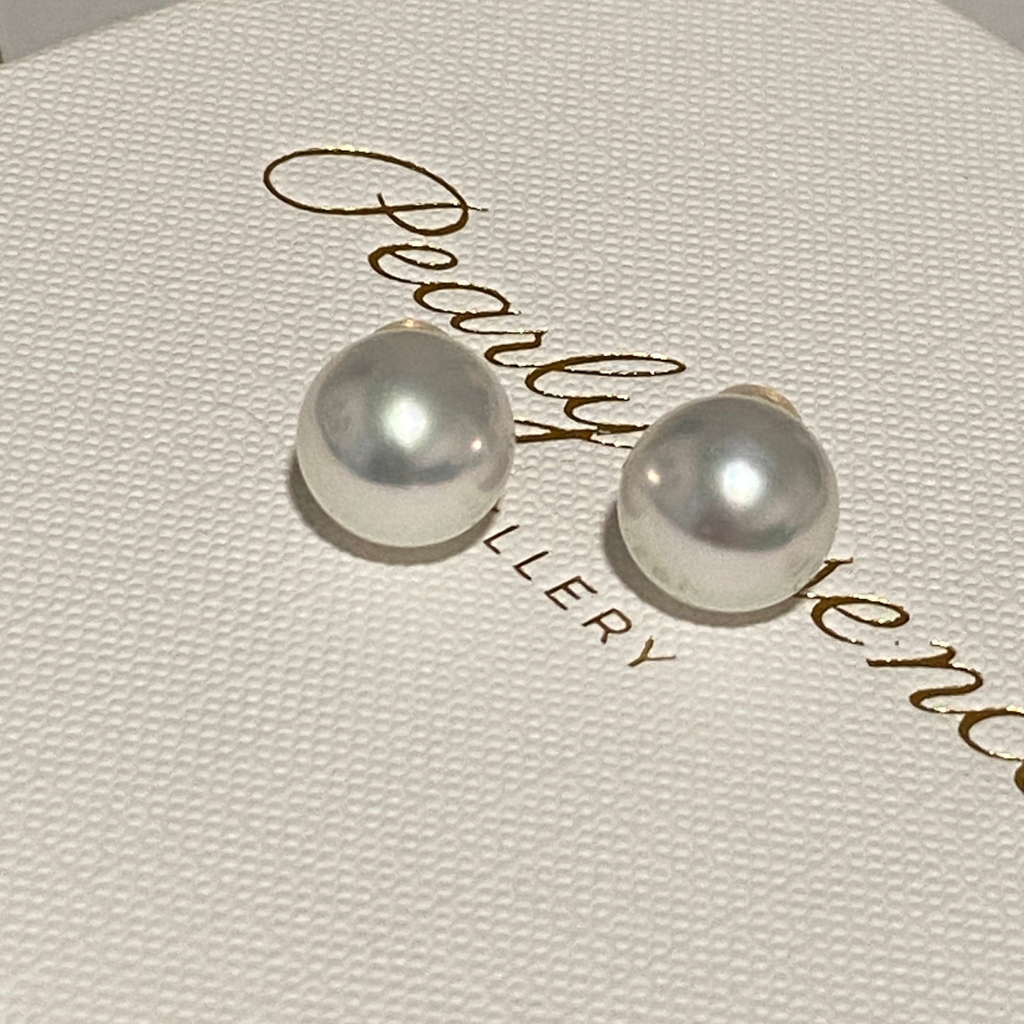 18K Gold Australian South Sea Stud Earrings SE18K0100