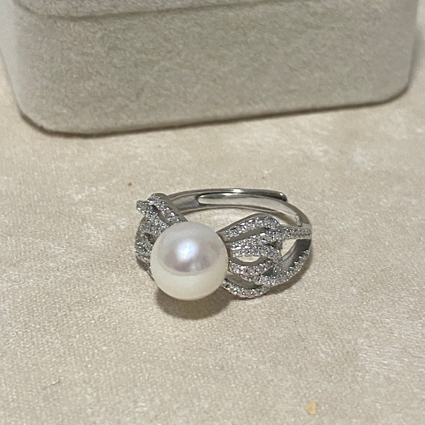 Bow Freshwater Pearl Ring FRS8500