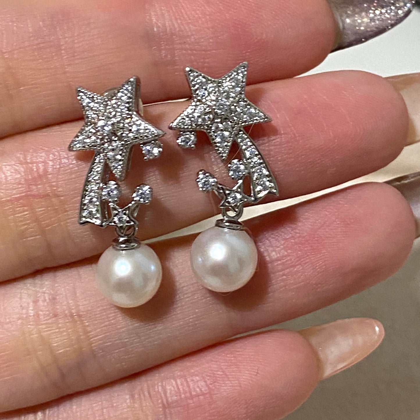 8mm Comet Freshwater Pearl Earrings