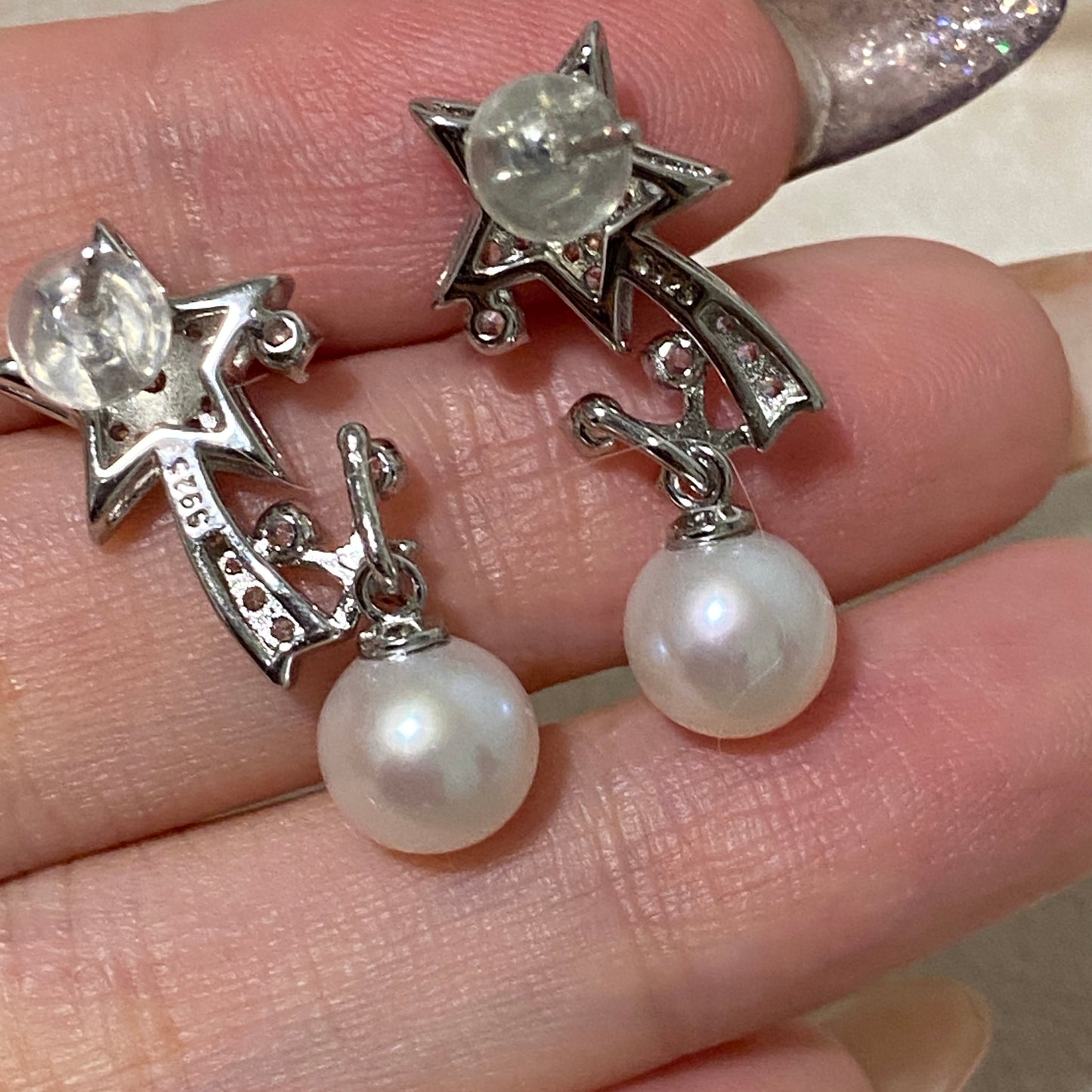 8mm Comet Freshwater Pearl Earrings